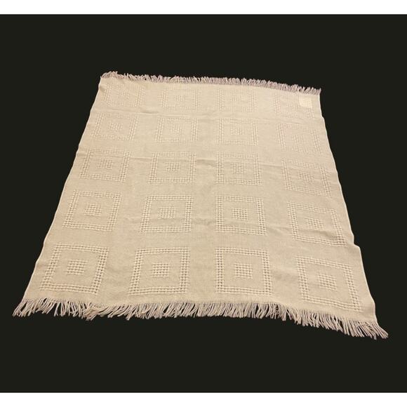 Eaton Other - VINTAGE EATON FOREST HILL "THE‎ EXTRA BLANKET" PURE VIRGIN WOOL 52”x56” CANADA